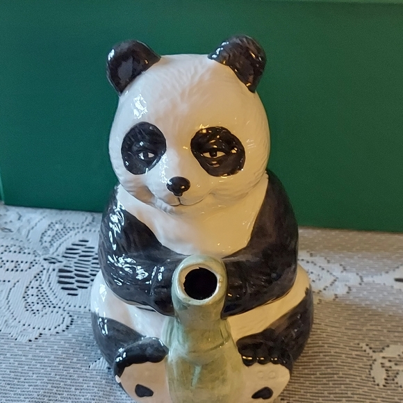 Porcelain Panda Teapot - Picture 2 of 9